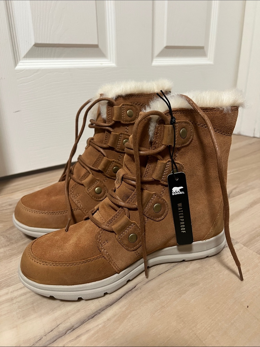 Sorel Explorer Joan Camel Brown Waterproof Boots Size 7